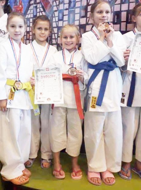 Medale karateków