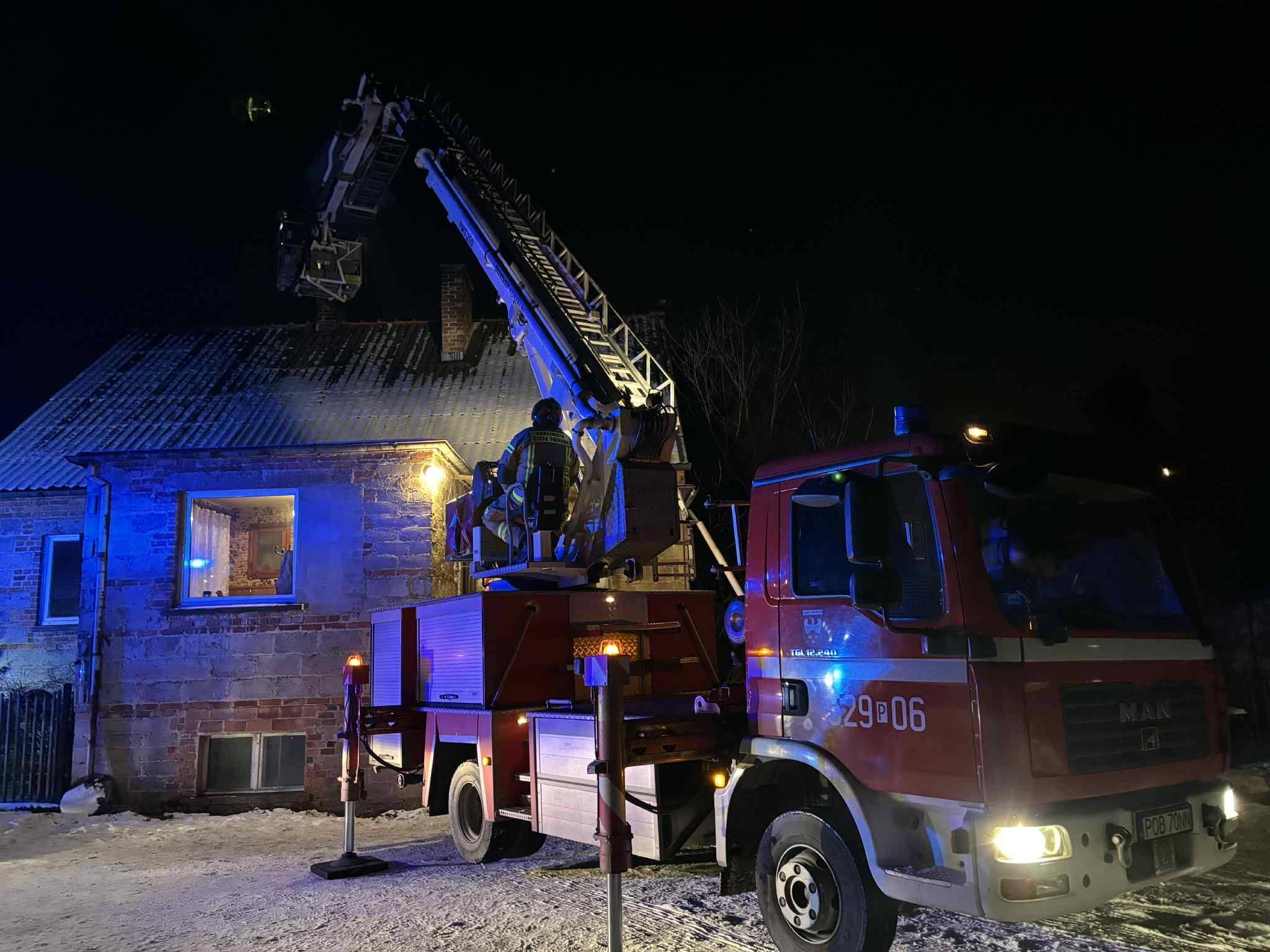 Pożar w Rożnowie. Szybka reakcja strażaków