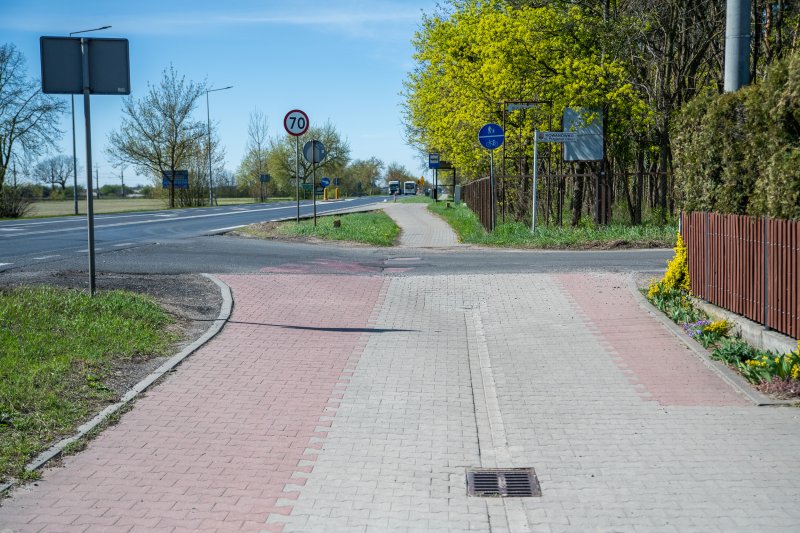 Ruszy przebudowa drogi i ścieżki między Obornikami a Rożnowem